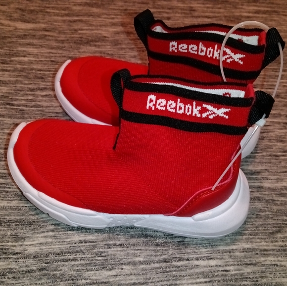 🆕 Reebok | Kids Red Pull On Sock Liner Sneakers Size 8 - Picture 3 of 12